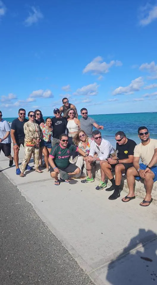 Photo stop by the water on an island tour